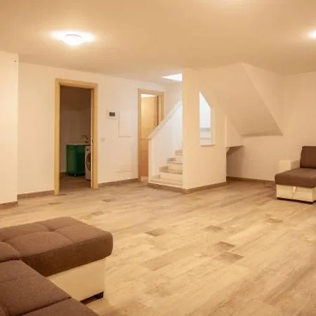 Pittulongu Sleeps 10 Pool Villa Olbia