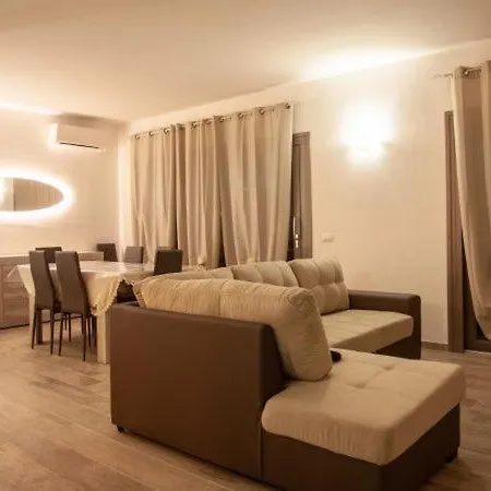 Villa Pittulongu Sleeps 10 Pool Olbia